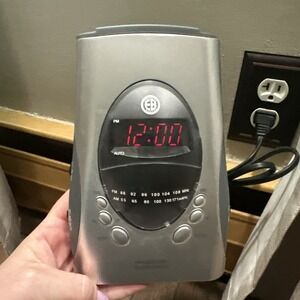 Electro Brand Projection AM/FM Alarm Clock Radio LCD Digital Battery Backup 4637